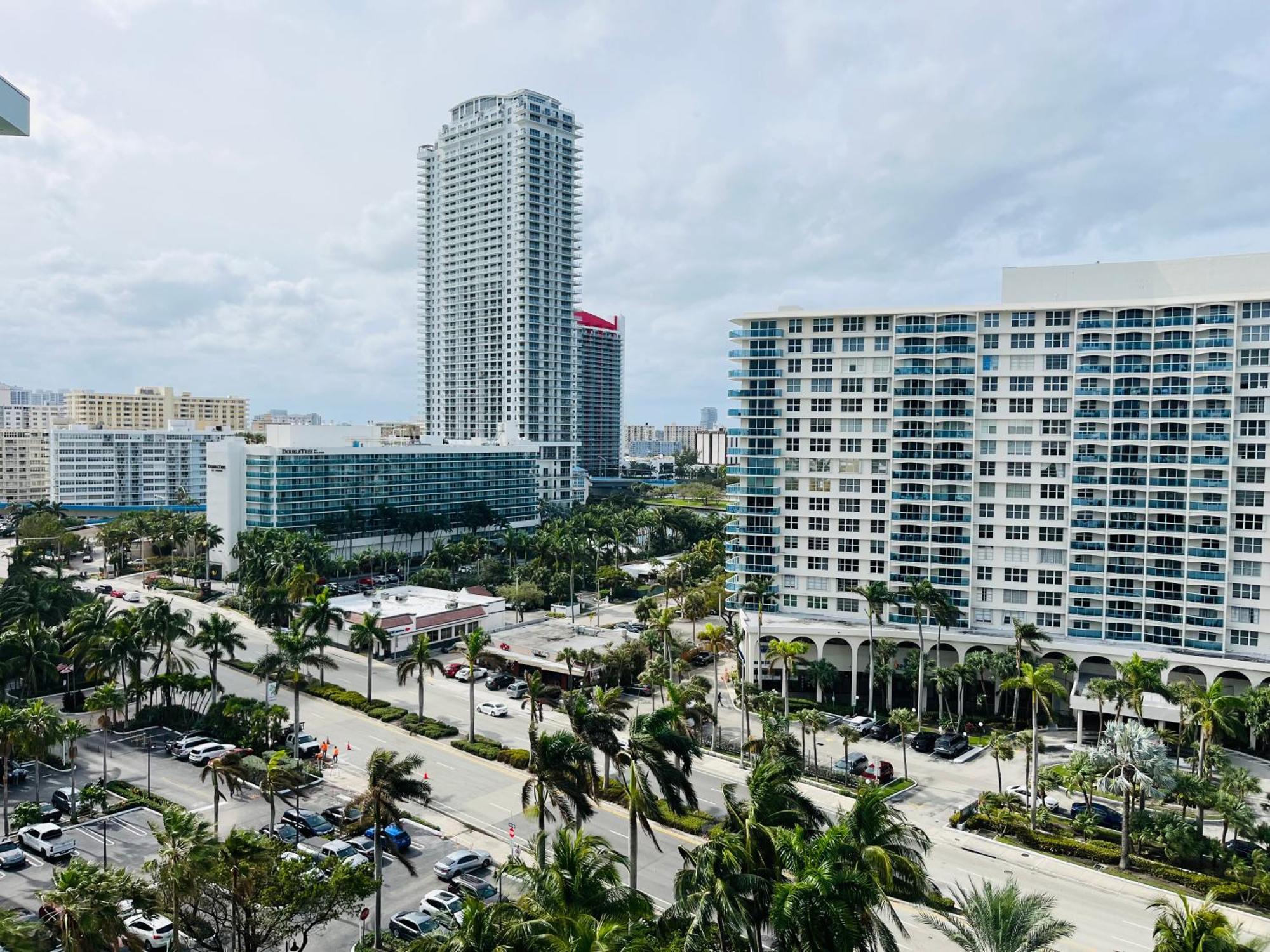 The Tides Condo On Голливуд Экстерьер фото